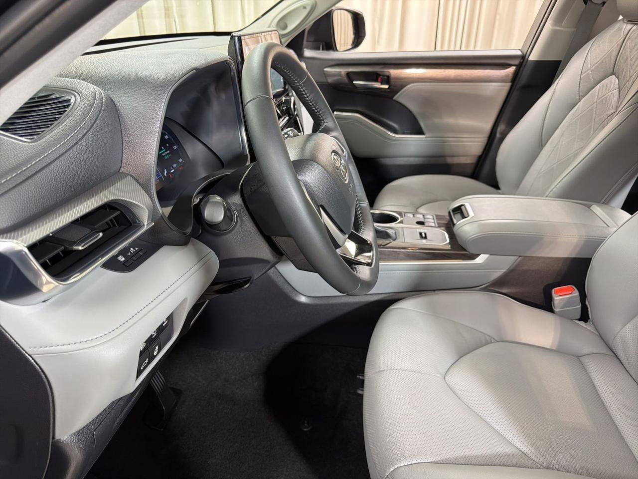 2026 Toyota Highlander Hybrid Platinum Annapolis MD