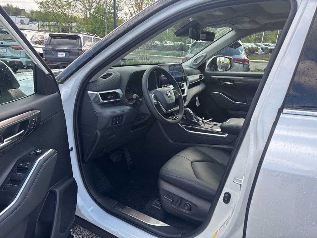 2026 Toyota Highlander Hybrid Platinum Cockeysville MD