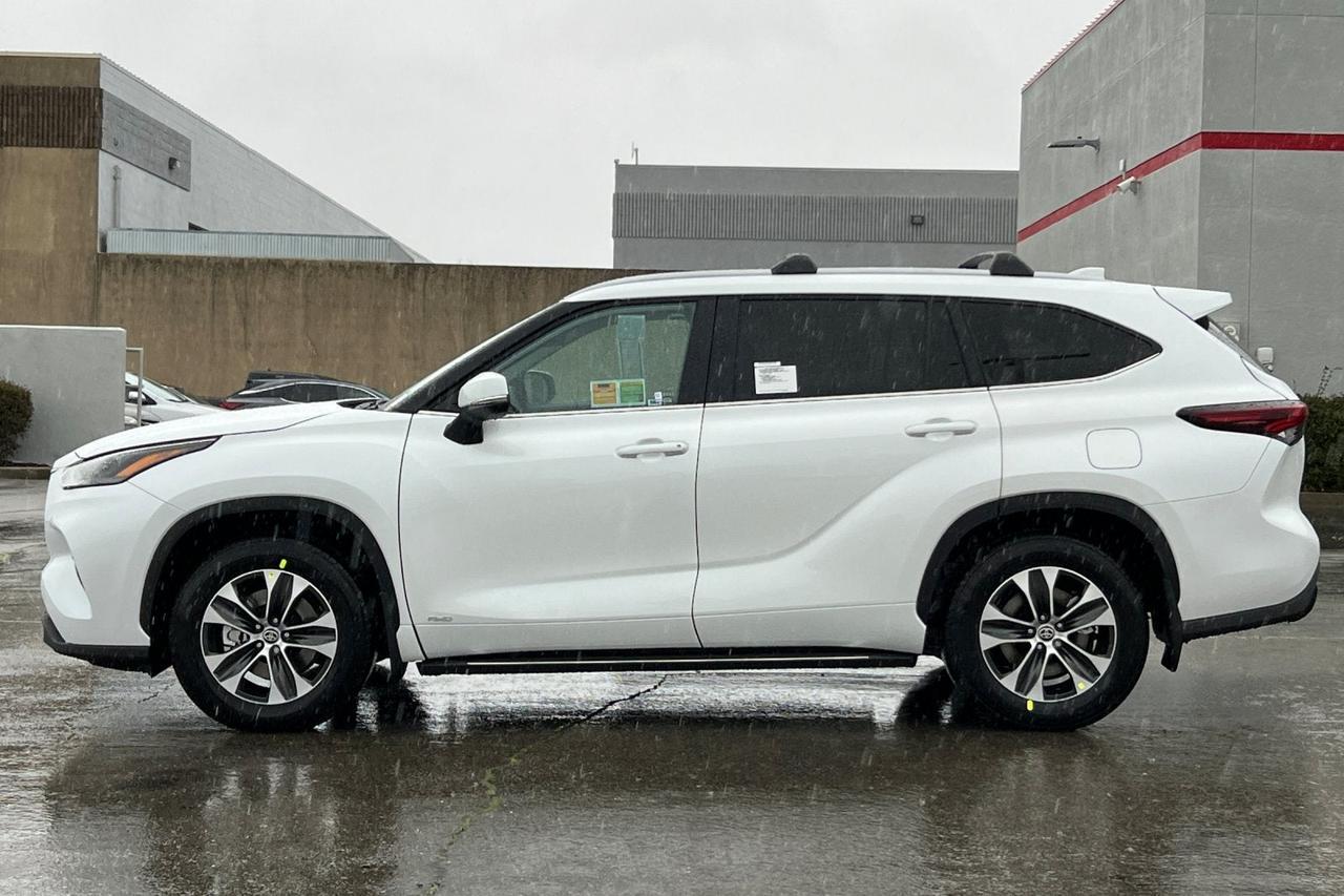2026 Toyota Highlander Hybrid XLE