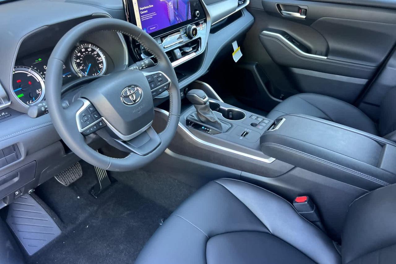 2026 Toyota Highlander Hybrid XLE Roseville CA