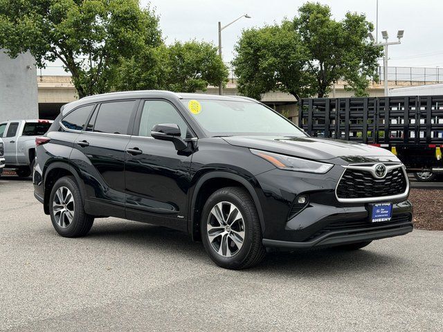 2026 Toyota Highlander Hybrid