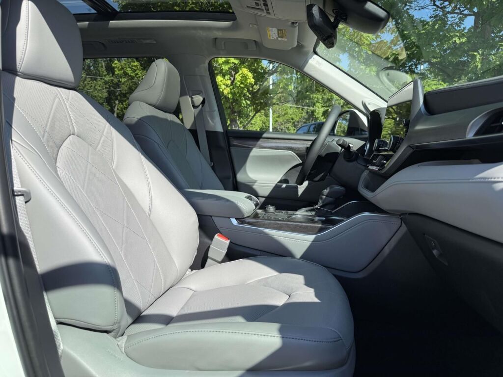 2026 Toyota Highlander Platinum Fredericksburg VA