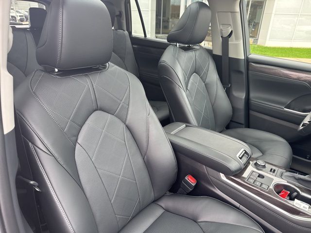 2026 Toyota Highlander Platinum San Clemente CA