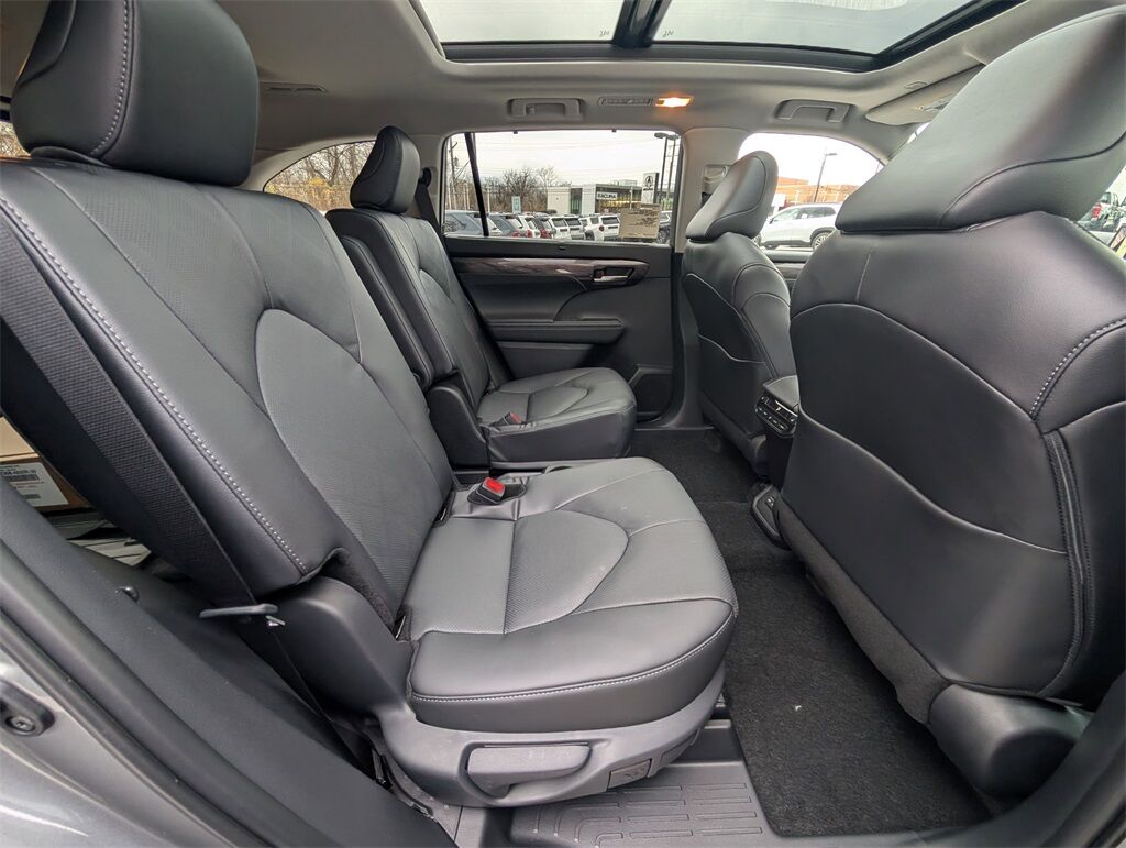 2026 Toyota Highlander Platinum Cockeysville MD