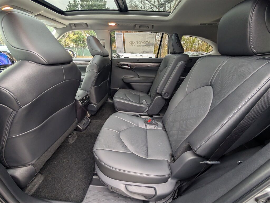 2026 Toyota Highlander Platinum Cockeysville MD