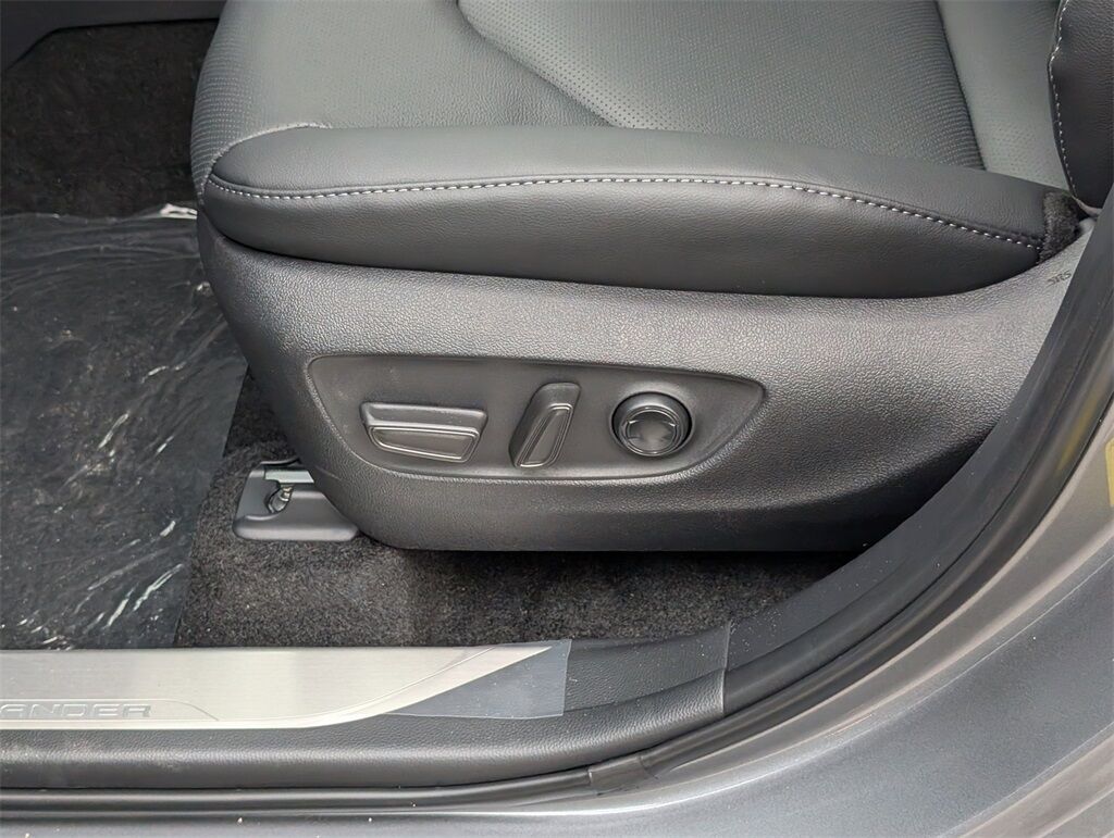 2026 Toyota Highlander Platinum Cockeysville MD