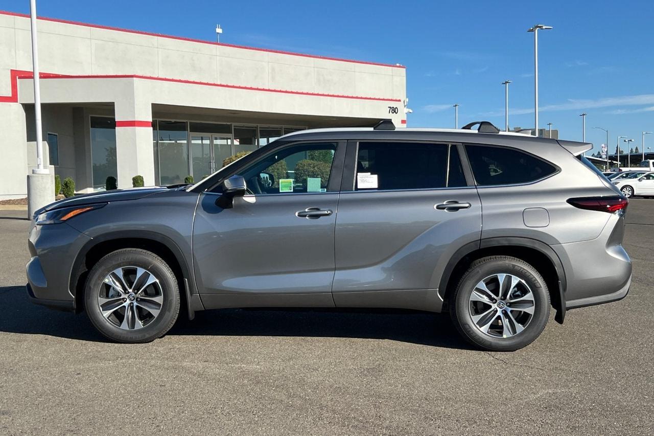 2026 Toyota Highlander XLE Roseville CA