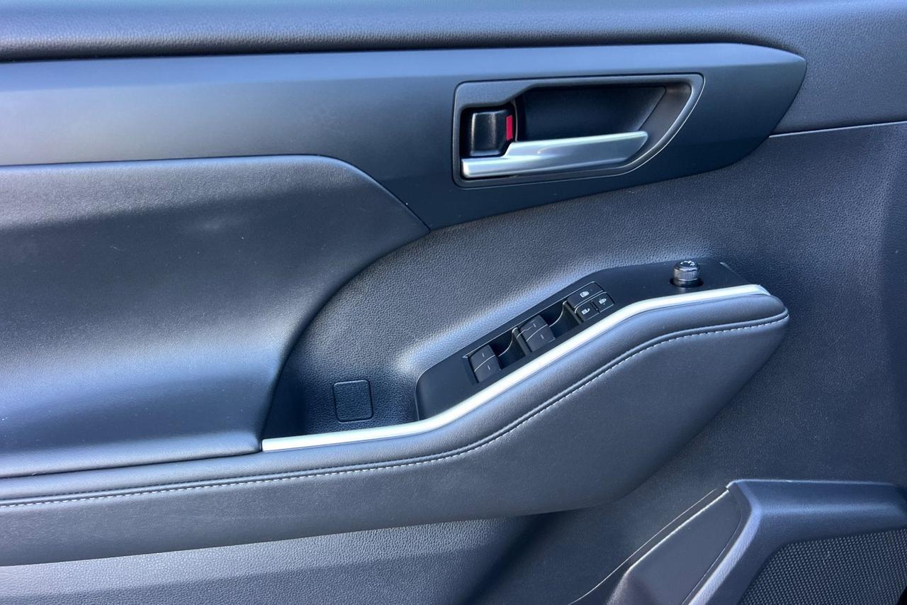 2026 Toyota Highlander XLE Roseville CA