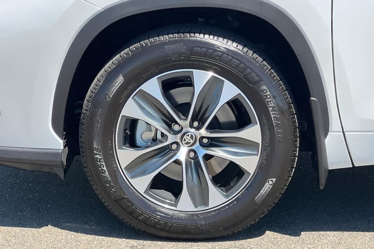 2026 Toyota Highlander XLE Roseville CA