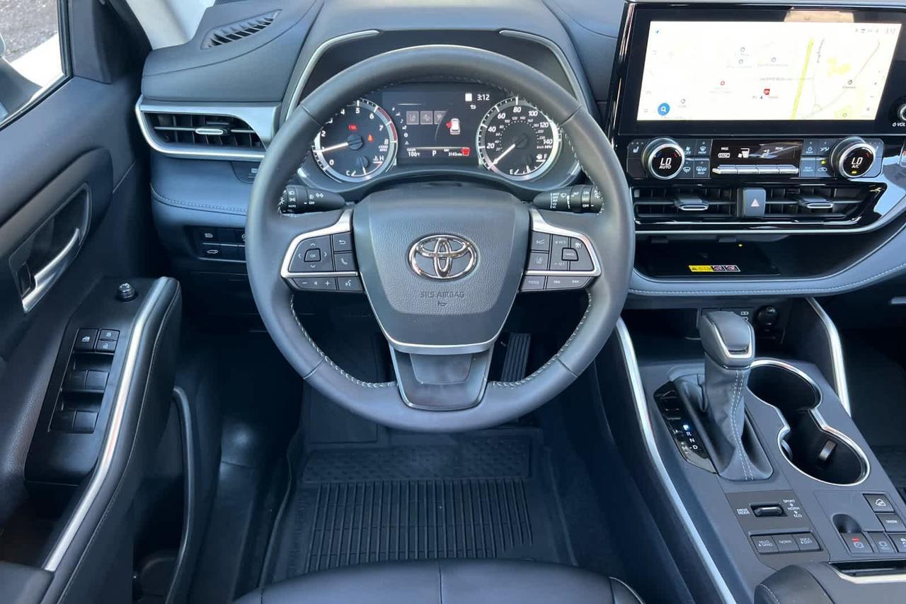 2026 Toyota Highlander XLE Roseville CA