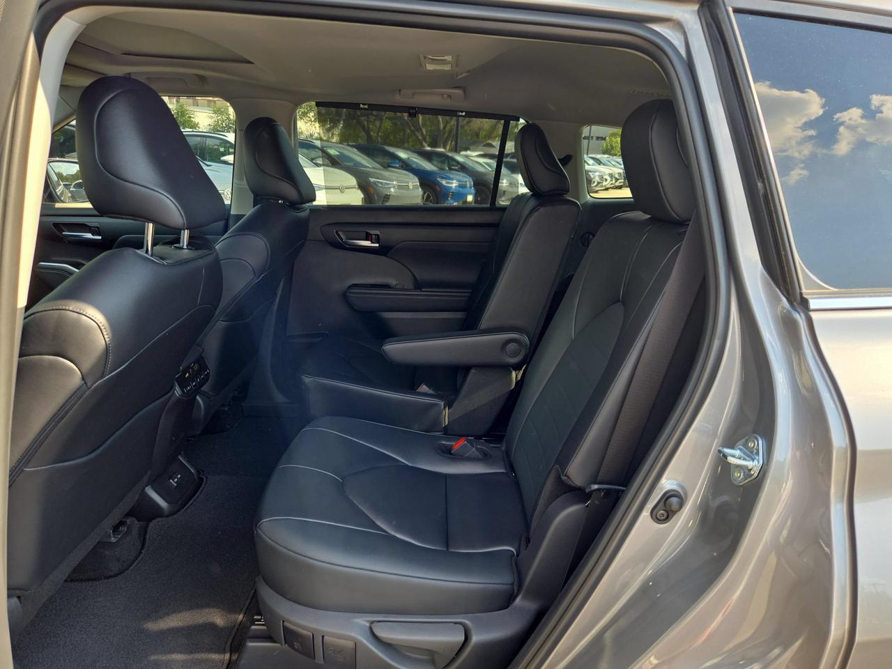 2026 Toyota Highlander XLE San Antonio TX