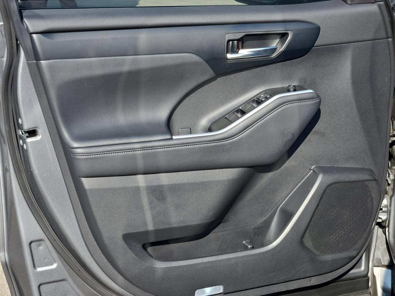 2026 Toyota Highlander XLE San Antonio TX