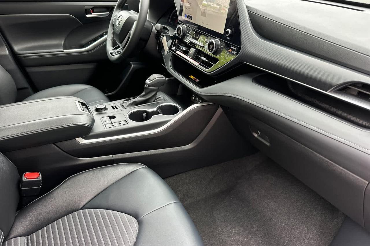 2026 Toyota Highlander XSE Roseville CA