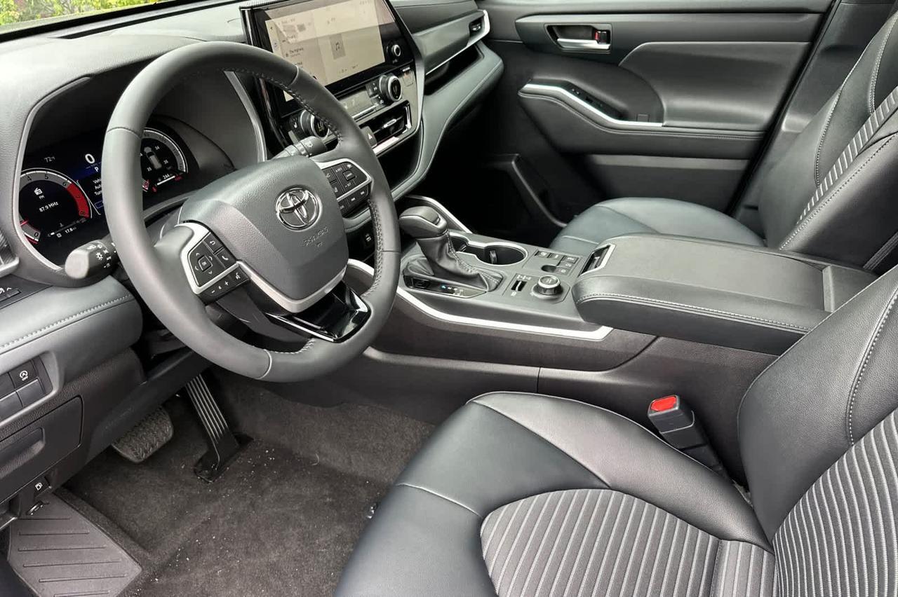 2026 Toyota Highlander XSE Roseville CA