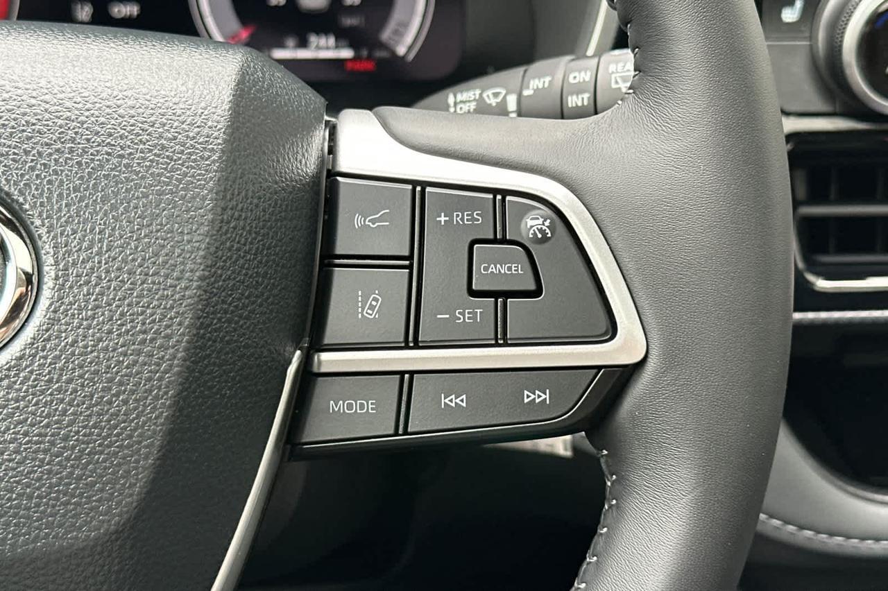 2026 Toyota Highlander XSE Roseville CA