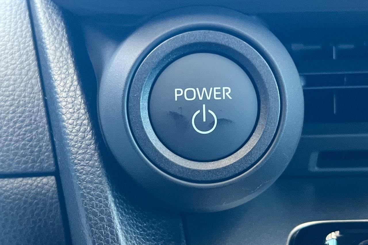 2026 Toyota Prius L Ontario OR
