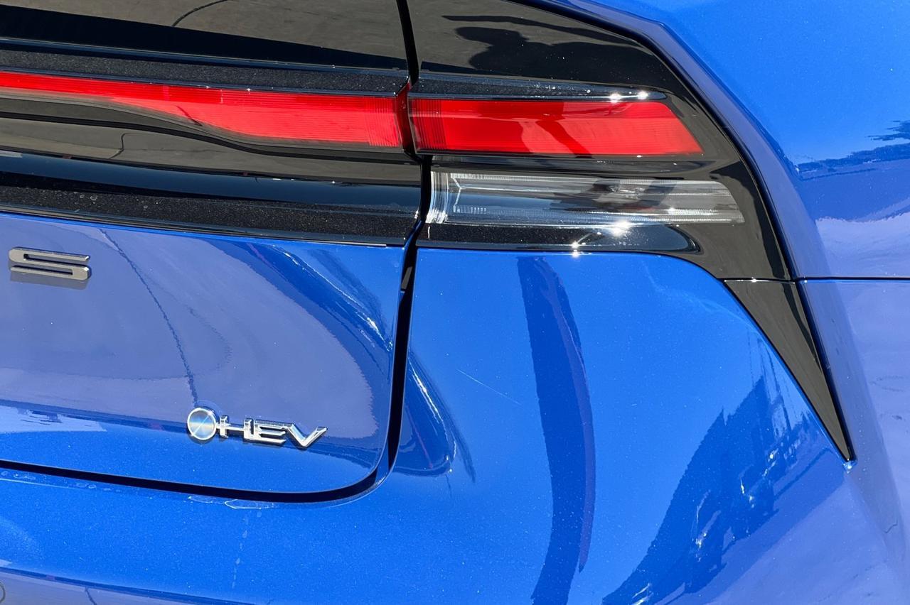 2026 Toyota Prius L Ontario OR