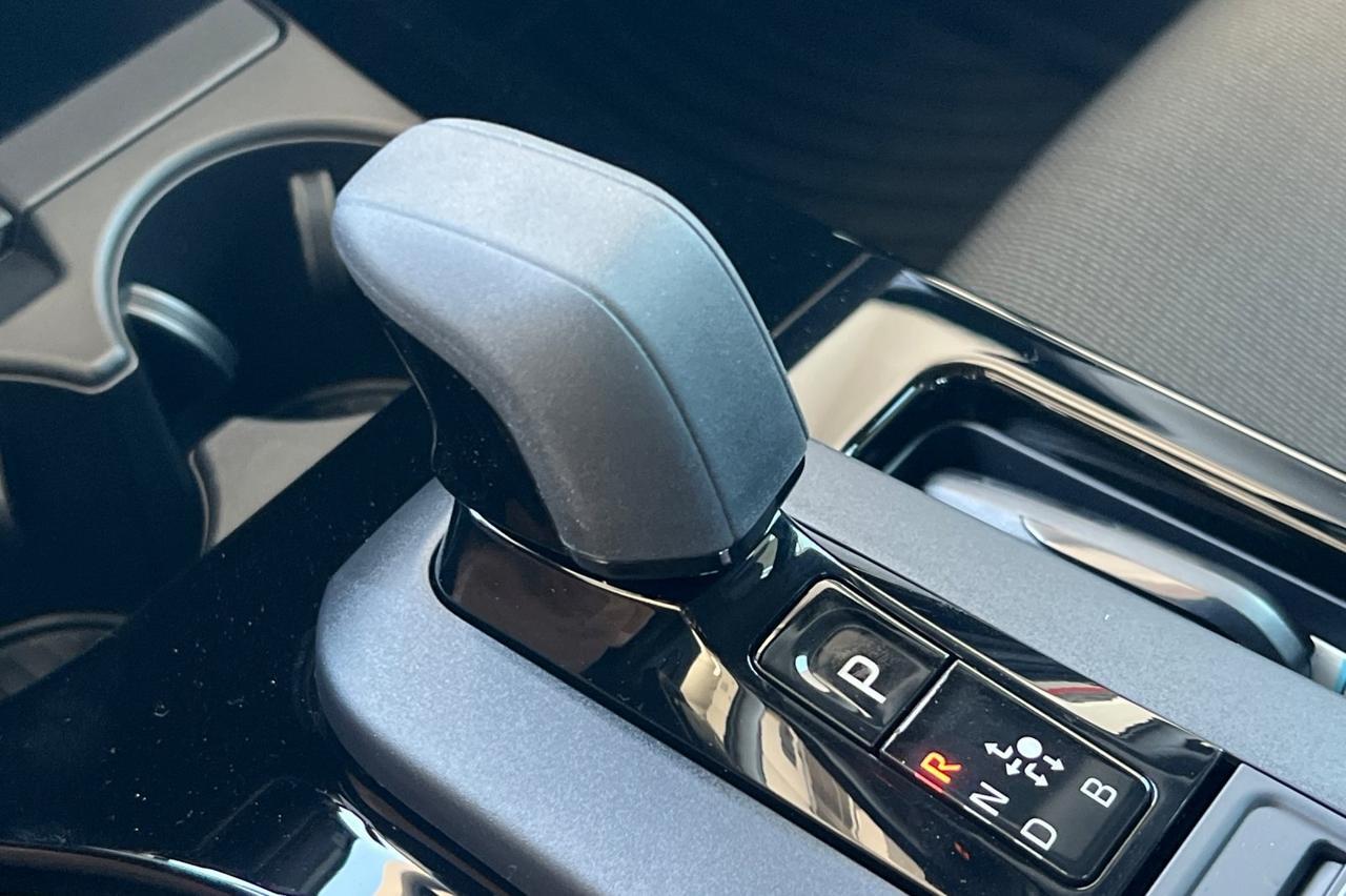2026 Toyota Prius L Ontario OR
