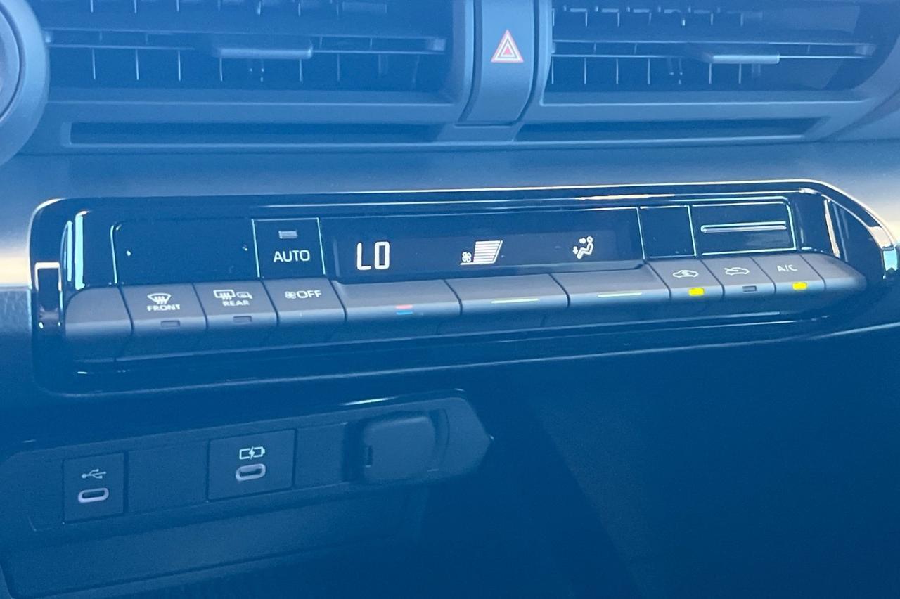 2026 Toyota Prius L Ontario OR