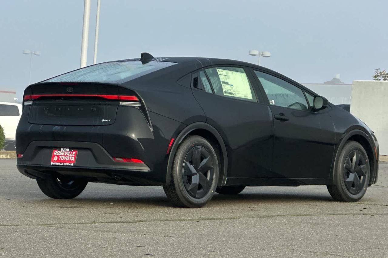 2026 Toyota Prius LE