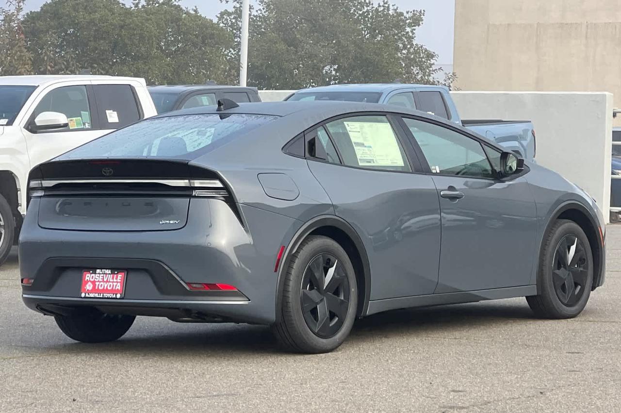 2026 Toyota Prius Plug-In Hybrid SE