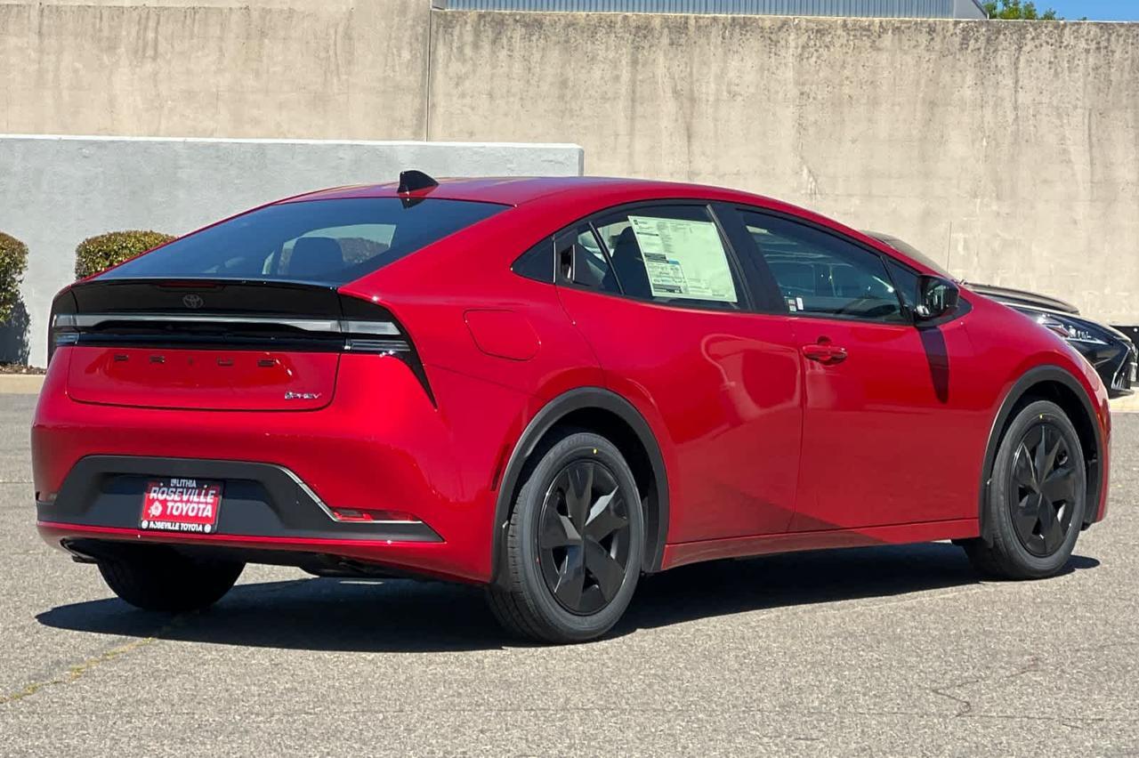 2026 Toyota Prius Plug-In Hybrid SE