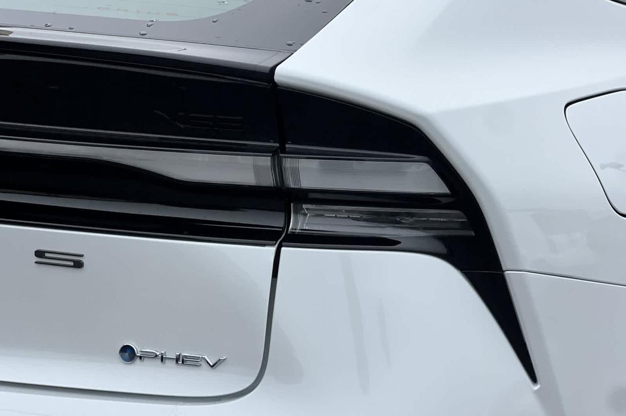 2026 Toyota Prius Plug-In Hybrid XSE Roseville CA