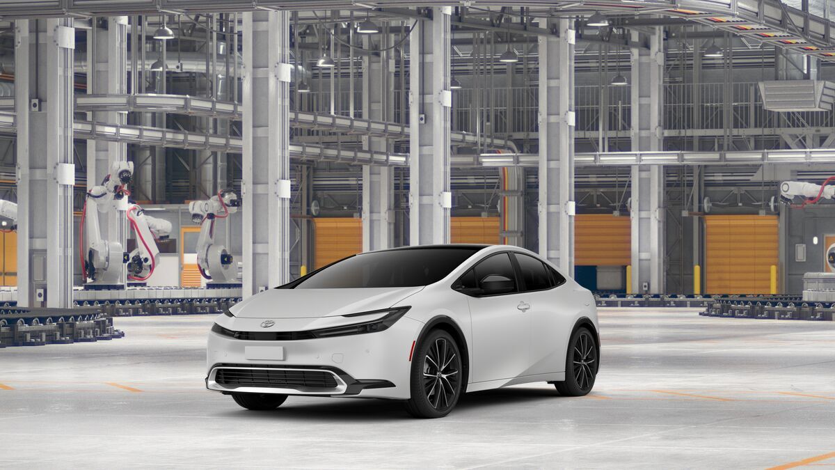 2026 Toyota Prius XLE FWD's photo