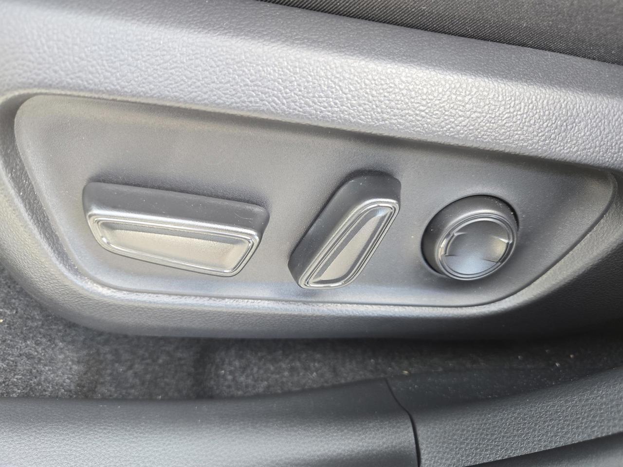 2026 Toyota RAV4 SE PLUG IN HYBRID AWD Vacaville CA