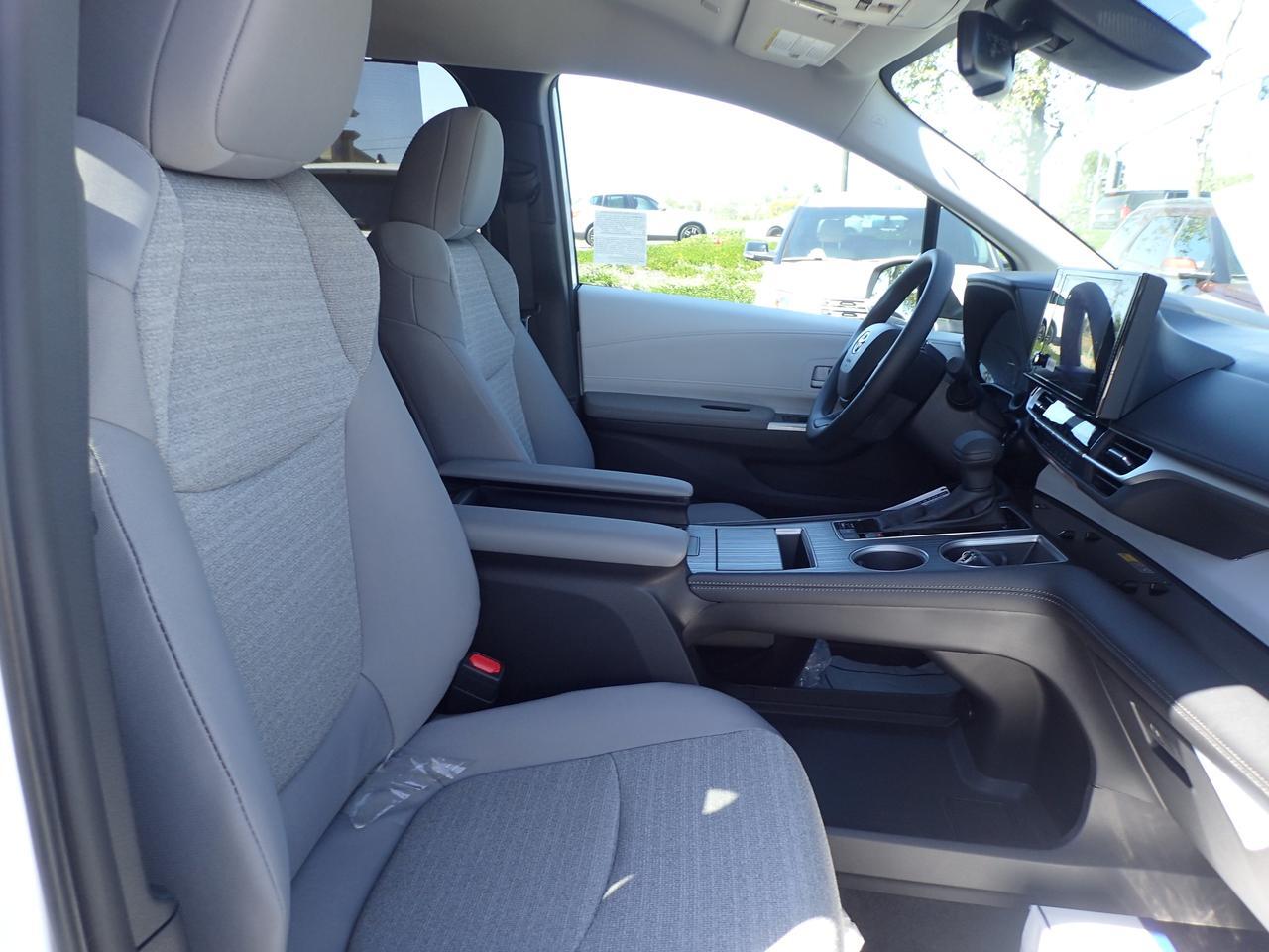 2026 Toyota Sienna LE Anaheim CA