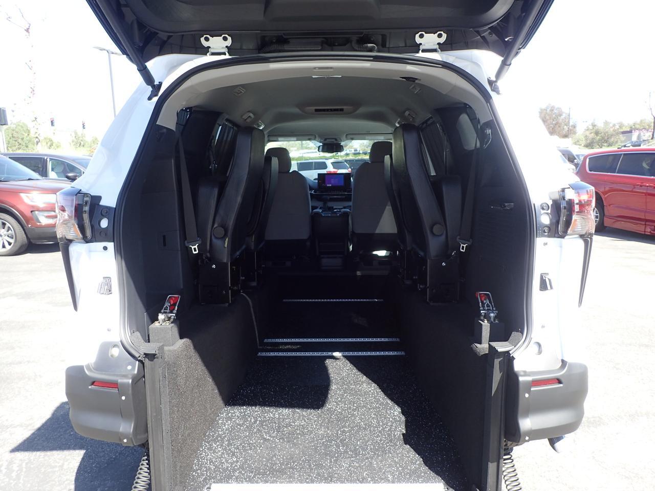 2026 Toyota Sienna LE Anaheim CA