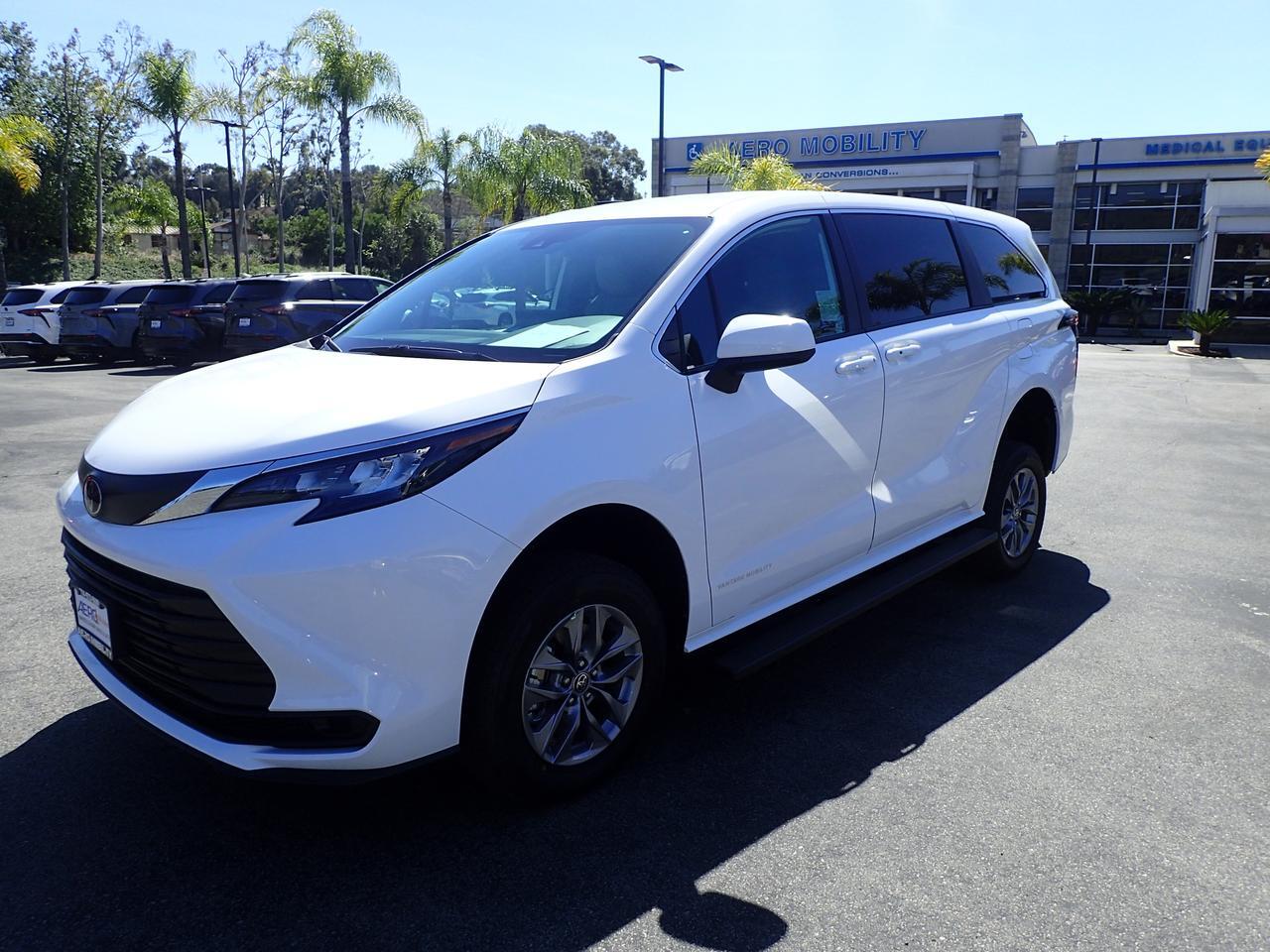 2026 Toyota Sienna LE Anaheim CA
