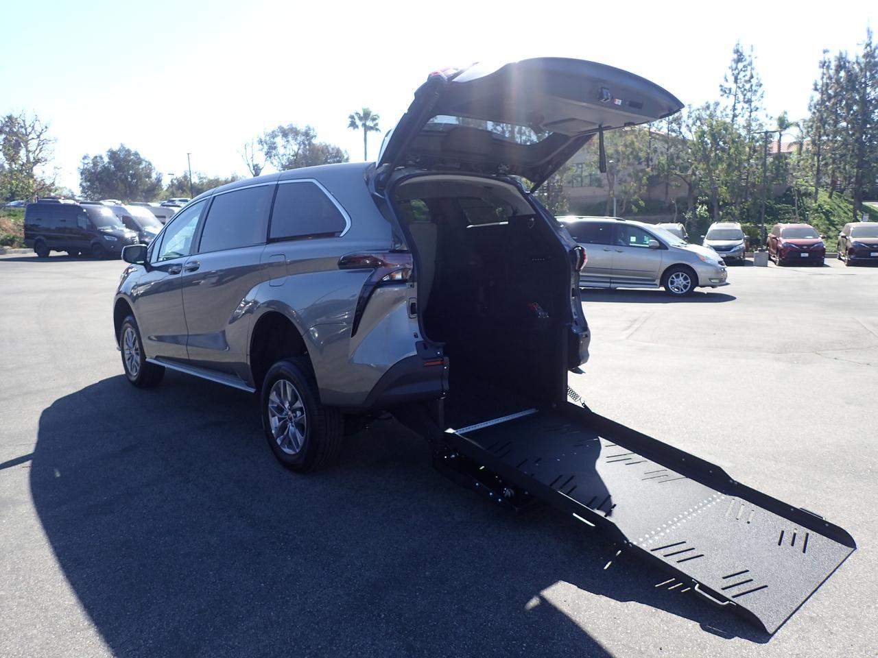 2026 Toyota Sienna LE Anaheim CA