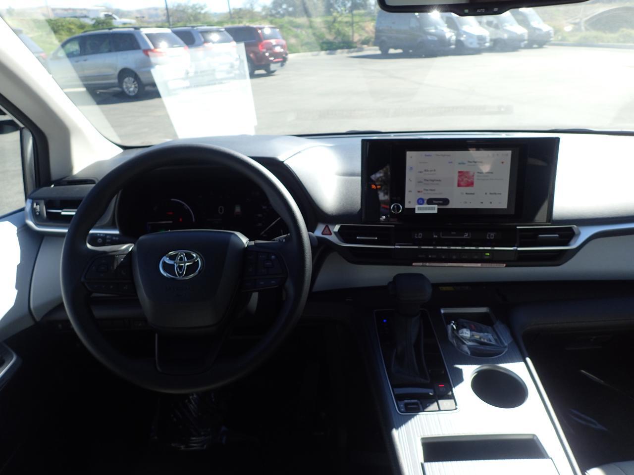 2026 Toyota Sienna LE Anaheim CA