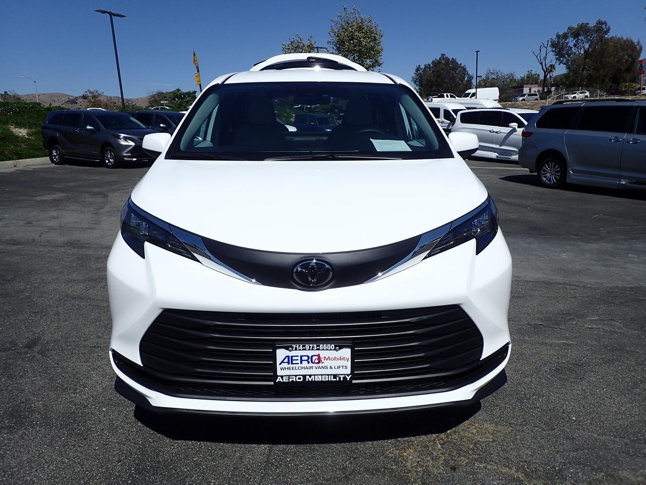 2026 Toyota Sienna LE