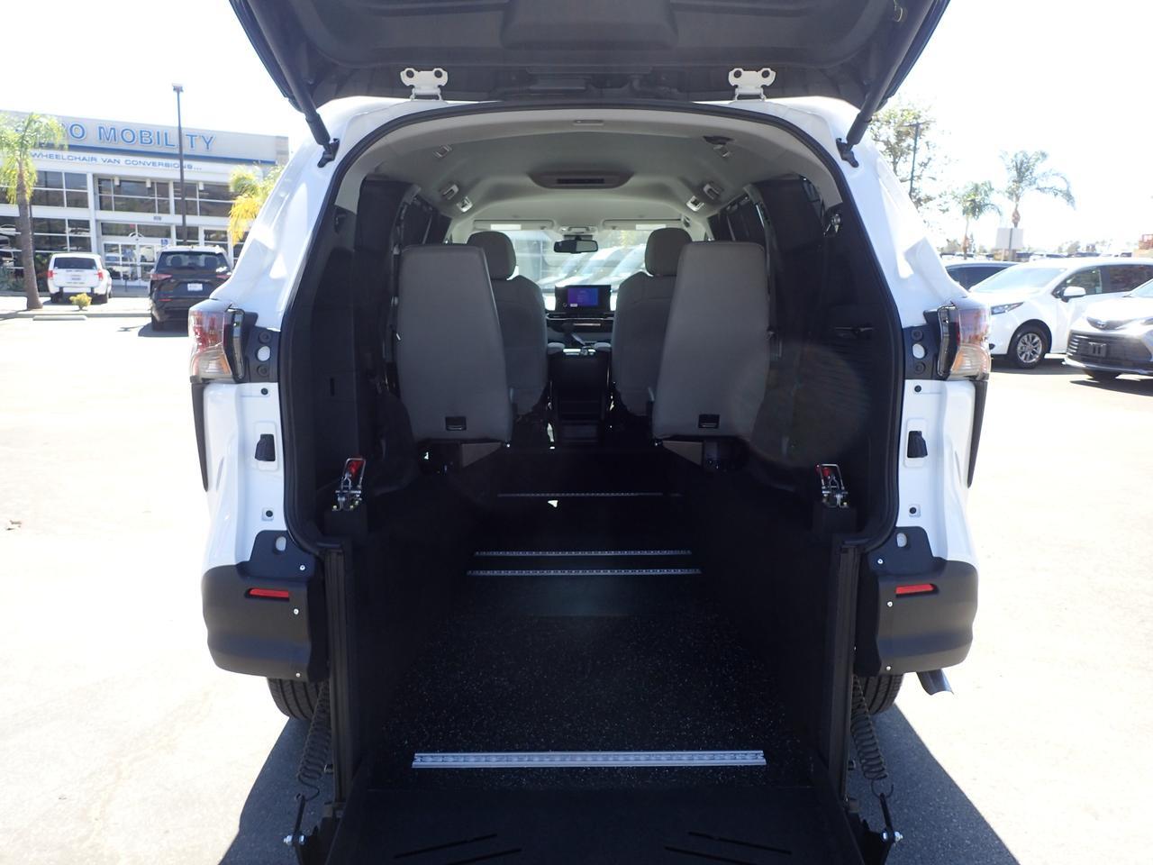 2026 Toyota Sienna LE Anaheim CA