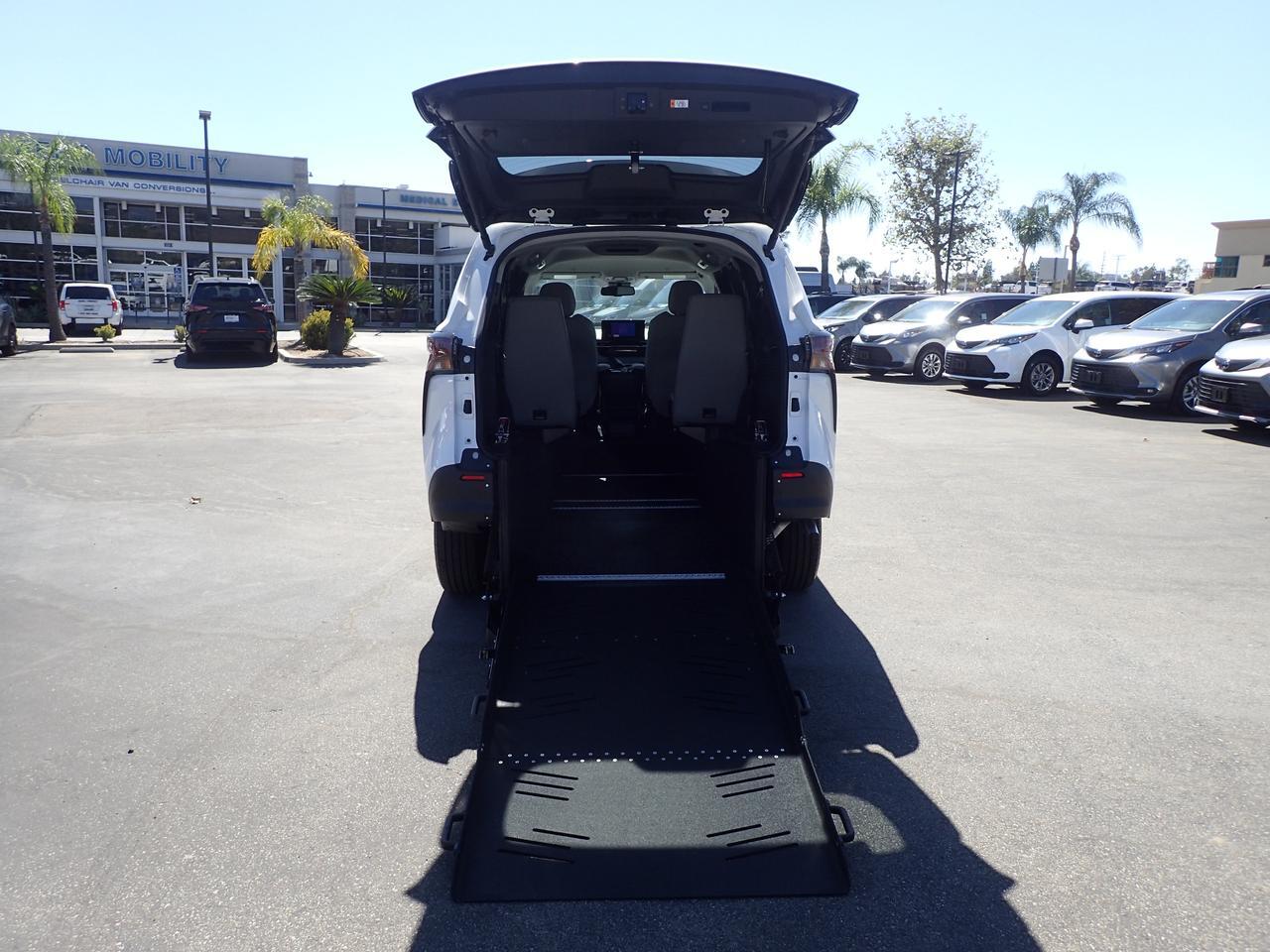2026 Toyota Sienna LE Anaheim CA