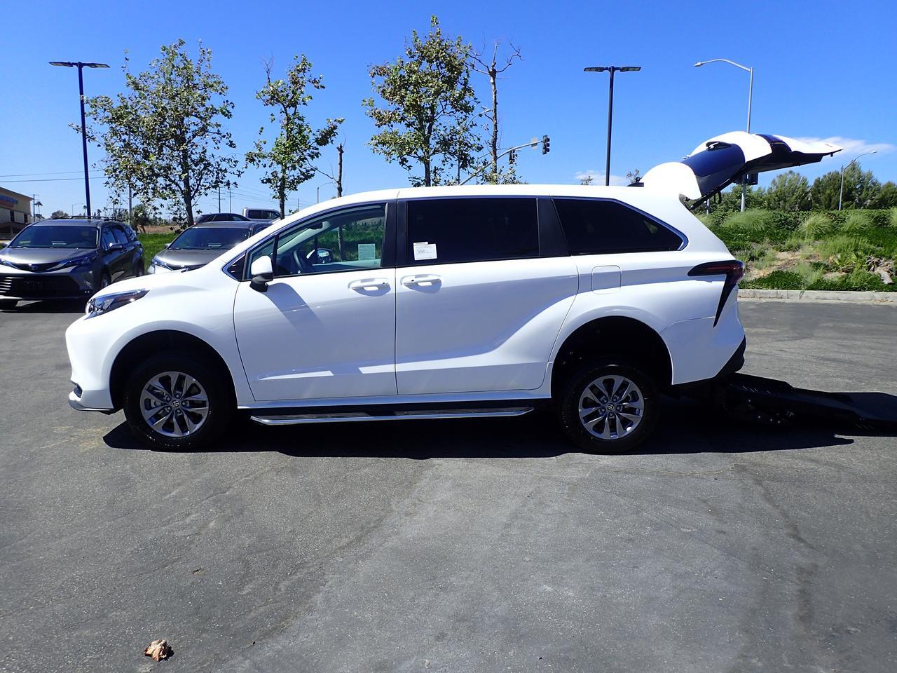 2026 Toyota Sienna LE Anaheim CA