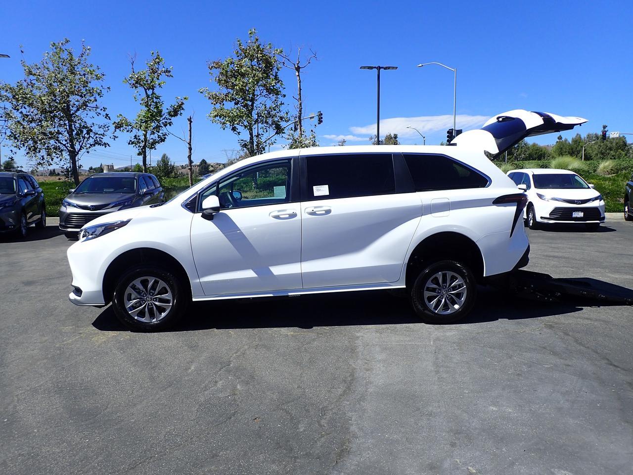 2026 Toyota Sienna LE Anaheim CA