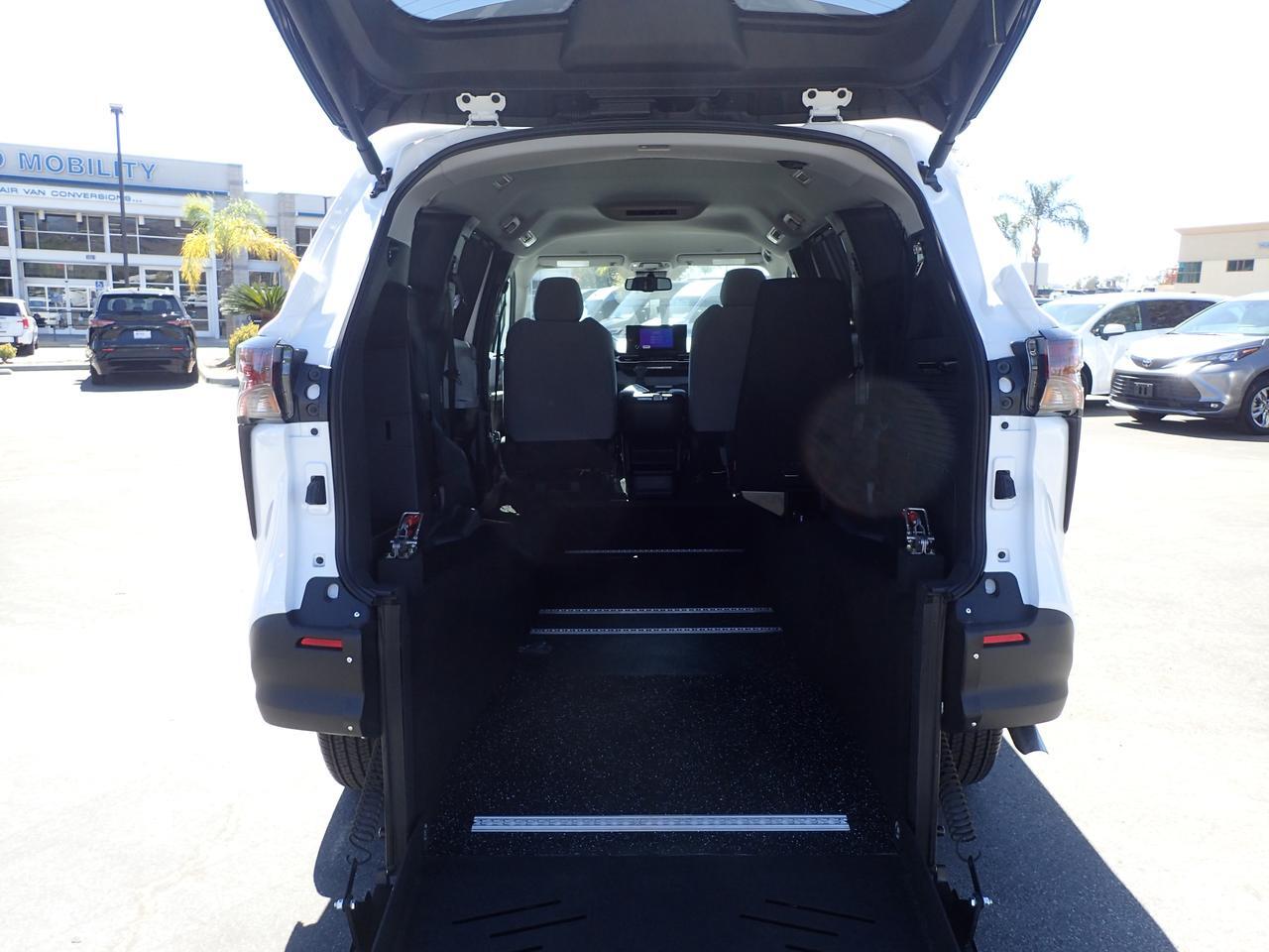 2026 Toyota Sienna LE Anaheim CA