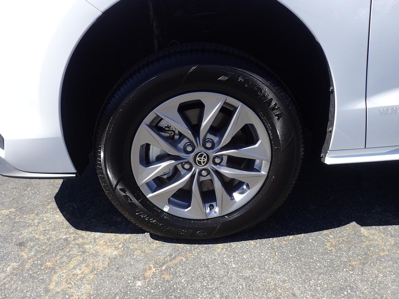 2026 Toyota Sienna LE Anaheim CA
