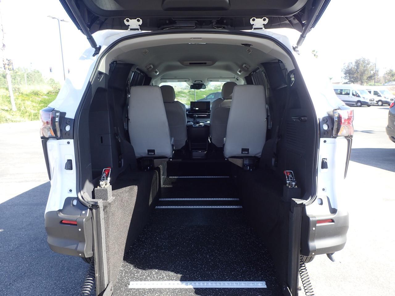 2026 Toyota Sienna LE Anaheim CA