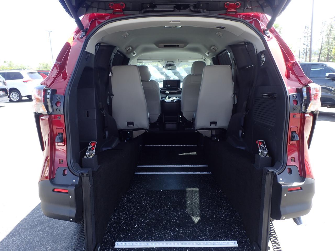 2026 Toyota Sienna LE Anaheim CA