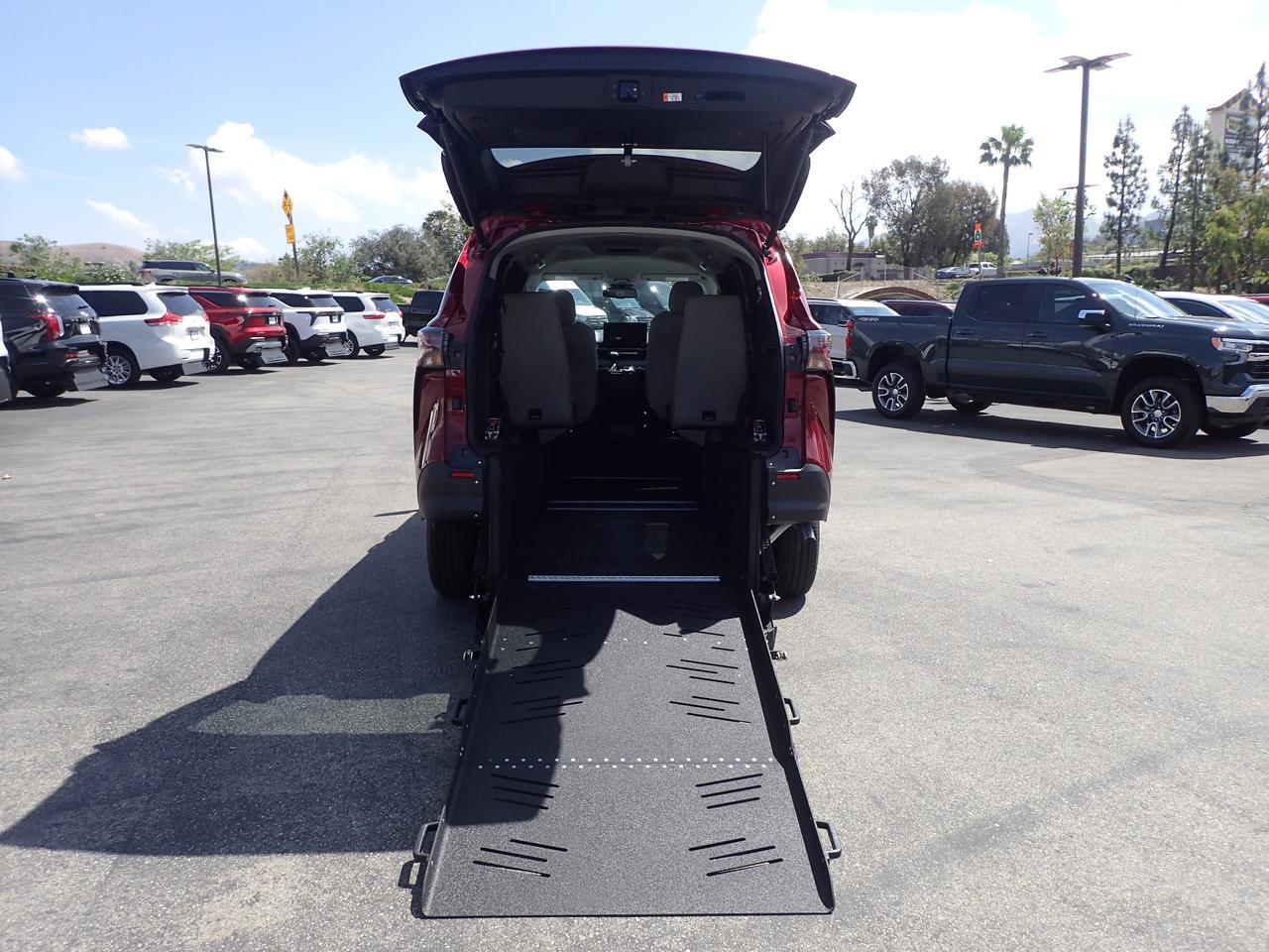 2026 Toyota Sienna LE Anaheim CA