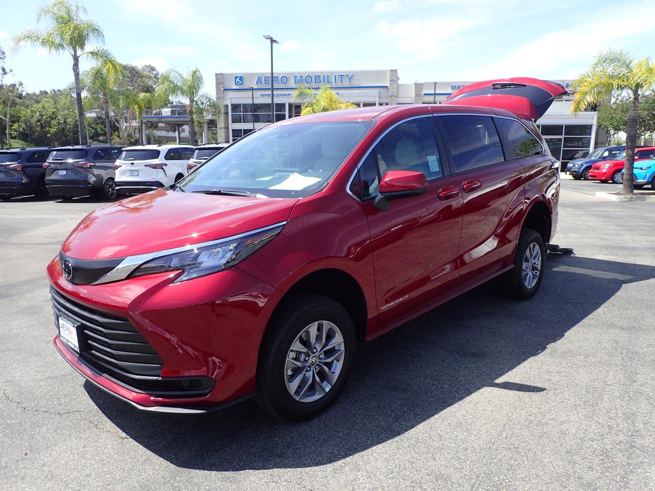 2026 Toyota Sienna LE Anaheim CA