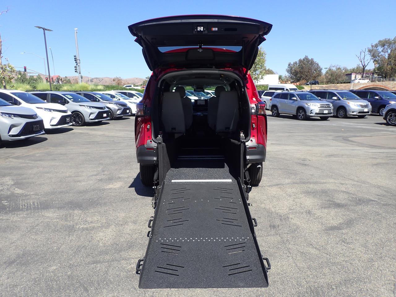 2026 Toyota Sienna LE Anaheim CA