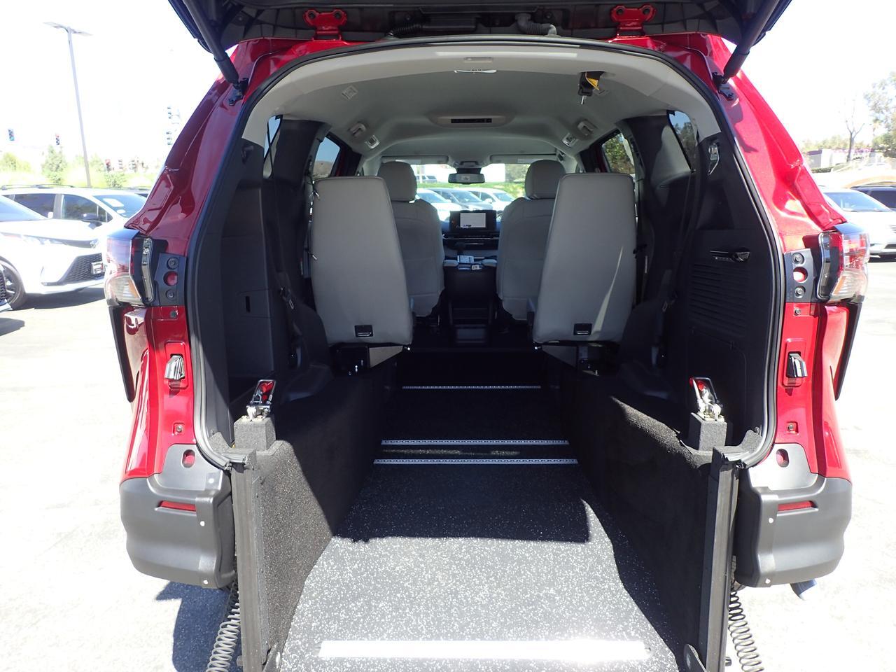 2026 Toyota Sienna LE Anaheim CA