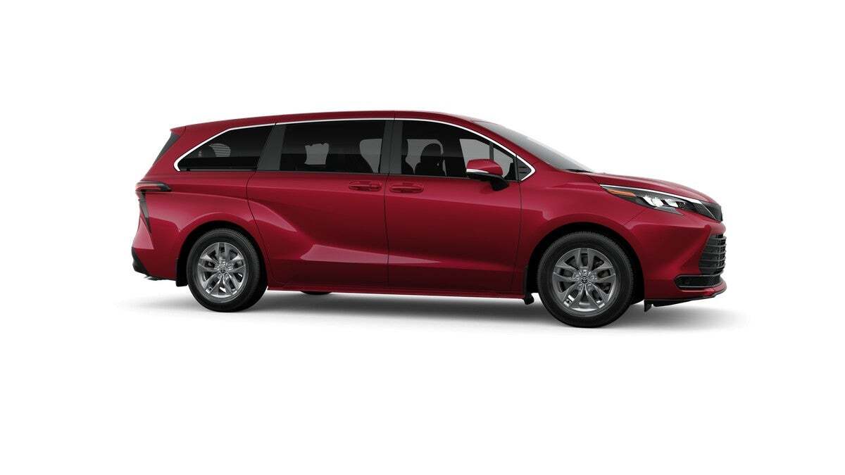 2026 Toyota Sienna LE Roseville CA