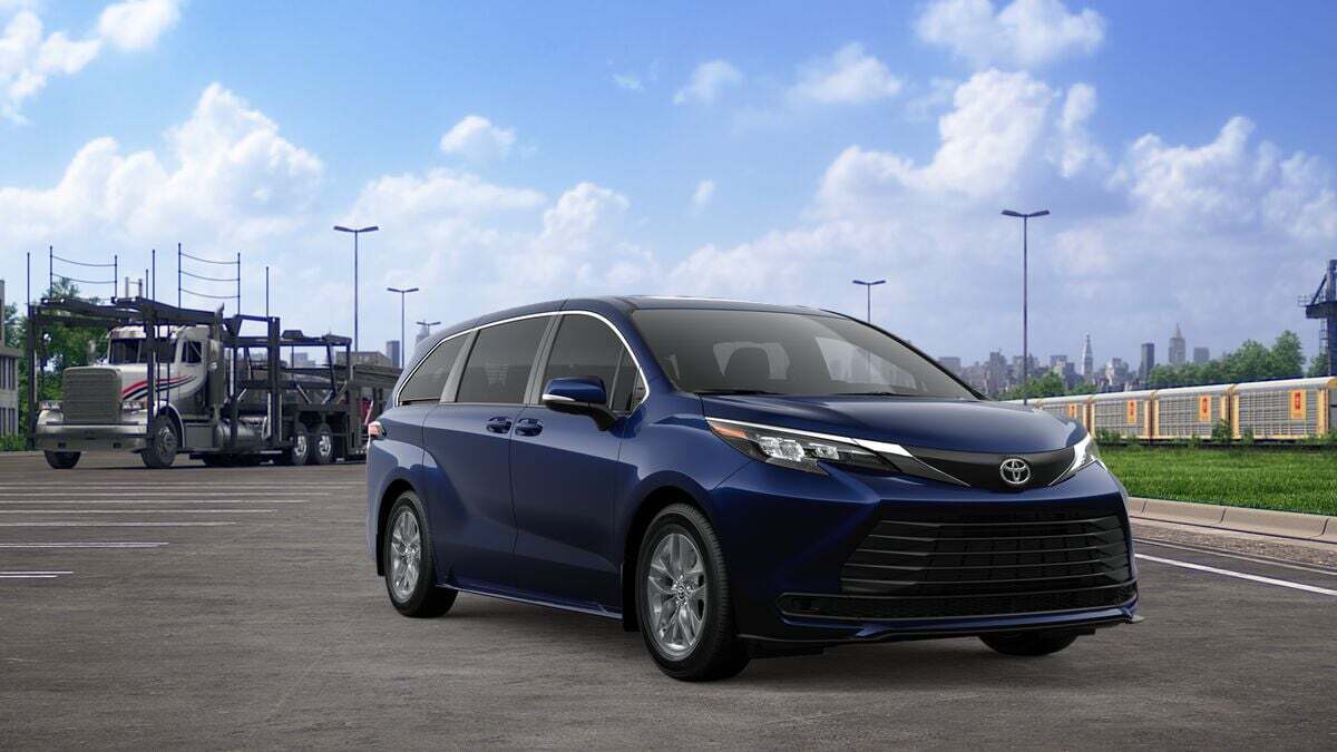 2026 Toyota Sienna LE Laurel MD