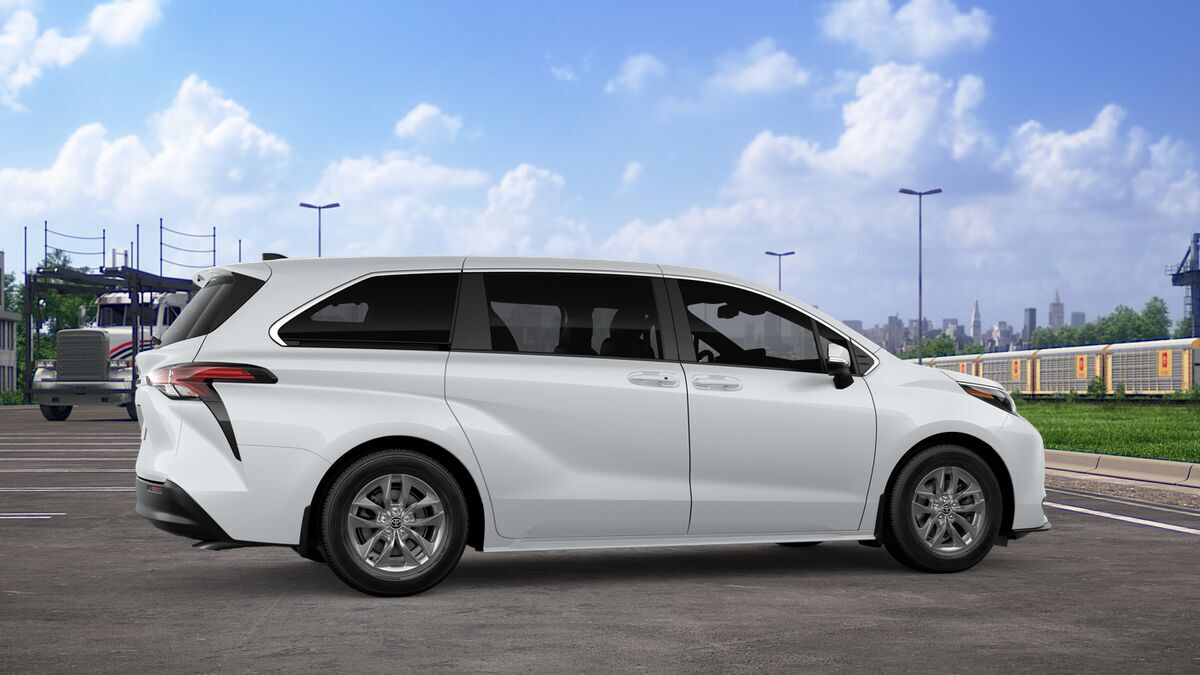 2026 Toyota Sienna LE Laurel MD